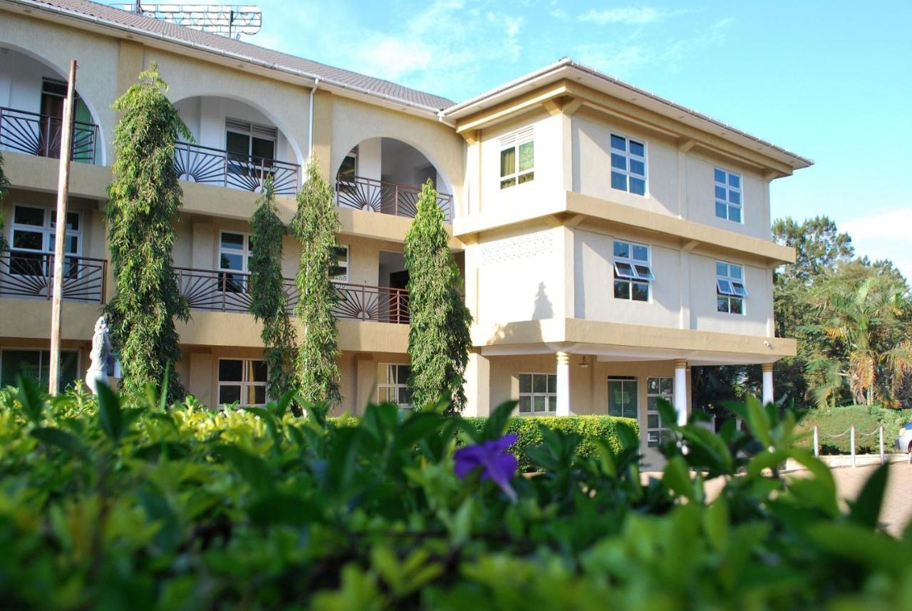 Garden Courts Hotel Masaka Exterior photo