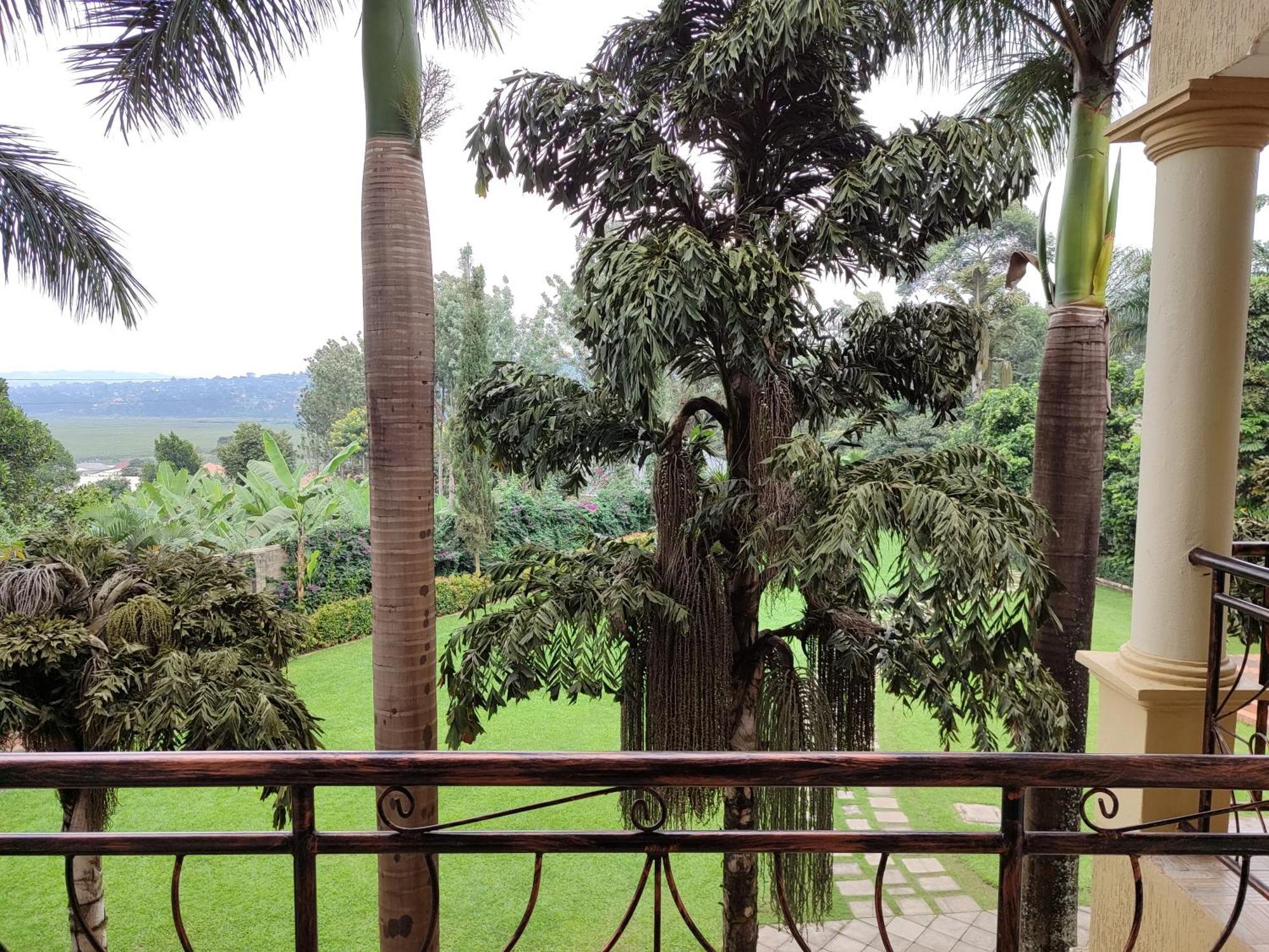 Garden Courts Hotel Masaka Exterior photo